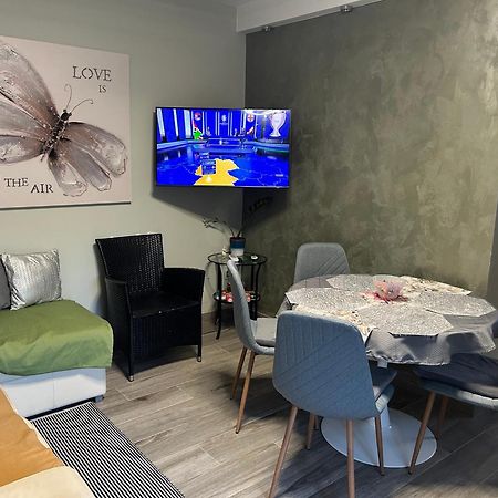 Noemi89 Apartman Siofok Ngoại thất bức ảnh